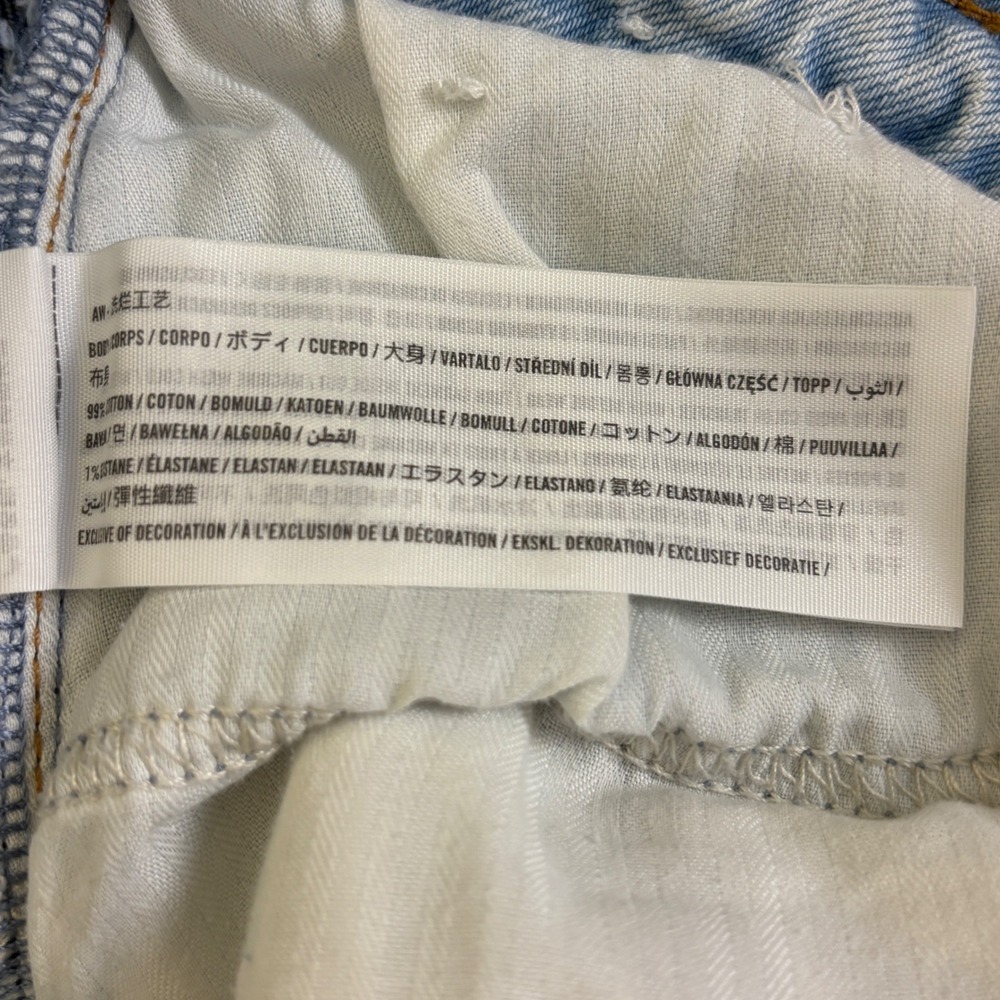 ABERCROMBIE & FITCH Curve Love High Rise Mom Jeans Light Blue Wash Women Size 29 - Picture 13 of 14